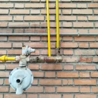 لوله کشی گاز آب نصب شیرآلات بهداشتی  تعمیرات پکیج