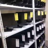 فروش تعدادی مانیتور تعداد و تک
