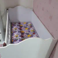 تخت کودک همراه تشک|تخت و صندلی بچه|تهران, جی|دیوار