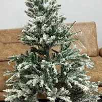 درخت چە مصنوعی کاج