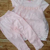 بچگانه|کفش و لباس بچه|قم, دروازه چوبی|دیوار