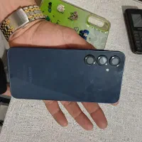 گوشی سالم بدون هیچ گونه ضربه