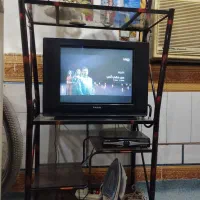 تلفزیون با میز