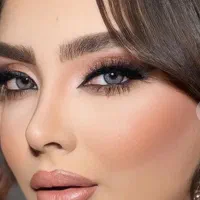 عکس بفرست سبک میکاپت رو پیدا کنیم