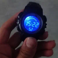 ساعت بسیار زیبا و تمیز