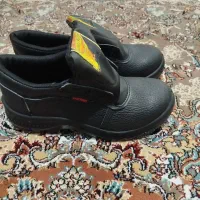 کفش کار|کیف، کفش، کمربند|قرچک, میرزائی شمالی|دیوار