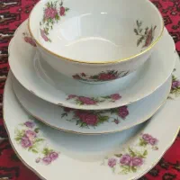 سرویس گل قرمز قدیمی . چینی اصل