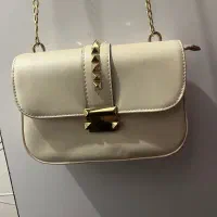 کیف دوشی شیری رنگ