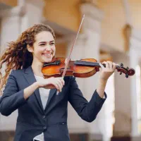 نوازنده ویالون، کاخن،ساکسیفون، ملودیکا، هارمونیکا