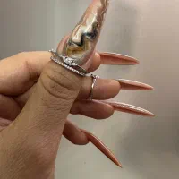 کاشت و طراحی ناخن