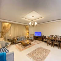 ۱۰۰ متر ۲ خواب روبه نور ۱۱ ساله