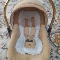 کریر ، آغوشی ، بالشت نوزاد در حد نو