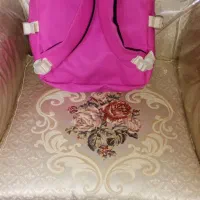 کیف مدرسه دخترانه|کیف، کفش، کمربند|رباط‌کریم, کیکاور|دیوار