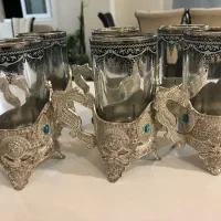 یک دست فنجون نقره ایی ویکی دیکه ۴ عدد باهم ۷۰۰