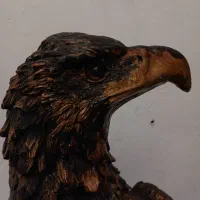 مجسمه عقاب