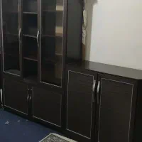 کتابخانه و کمد جادار و سالم