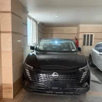 نیسان قشقایی سفید و مشکی