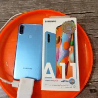 گوشی موبایل سامسونگ a11 در حد نو باشارژروجعبه