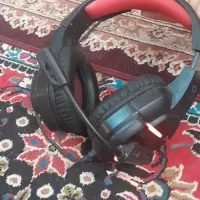 دو عدد هدفون سفید مشکی|کنسول، بازی ویدئویی و آنلاین|ارومیه, |دیوار