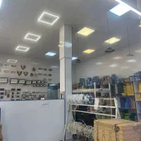 فروشنده خانم مجرب با روابط عمومی بالا