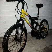 چرخ  بازی زرد و مشکی الومینیوم