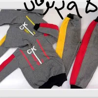 تعدادی لباس از هرسایز یکی مونده