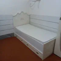 تخت خواب یک نفره