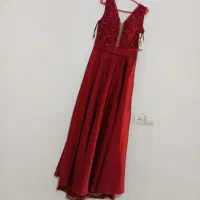 لباس مجلسی|لباس|رباط‌کریم, رباط‌کریم|دیوار