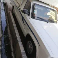 وانت مزدا 2000 تک کابین