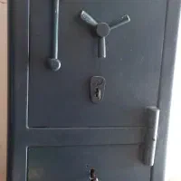 گاو صندوق در حد نو