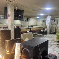 سالن کار در کافه میوه ای