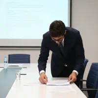 تدوین تخصصی سمینار و پایان‌نامه پشتیبانی دائم