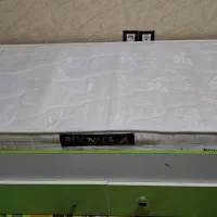 ست تخت کودک کامل و نو هستش همراه پاتختی