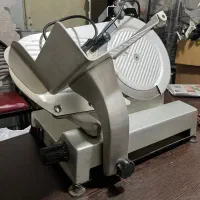 دستگاه کالباس بر محک
