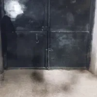 در حیاط سالم بدون تاب