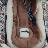 کریر و عاقوشی نوزاد