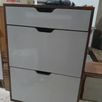 جاکفشی. کمد. دراور. رختکن.|جاکفشی، کمد، دراور|بهارستان, |دیوار