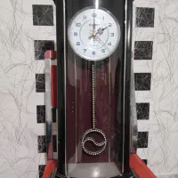 ساعت دیواری ایستاده