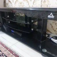 زیر تلویزیونی شیشه ای خمیده ارتفاع 50 سانت تا 65