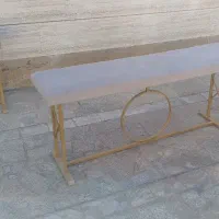نیمکت فلزی