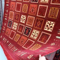 خشتی لاکی دلبردر فروشگاه فرش کریوند