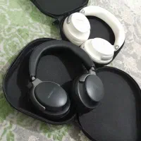 دو عدد هدفون به شرط