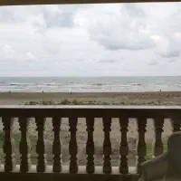 اجاره سالانه واحد آپارتمان ساحلی پلاک اول دریا