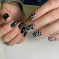 کاشت ناخن و آموزش ناخن با ارائه مدرک فقط ۳نیم میل|خدمات آرایشگری و زیبایی|میانه, |دیوار