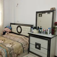 تخت دونفره با میز آرایش و کنار تختی و تشک|تخت و سرویس خواب|آمل, |دیوار