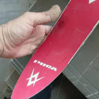 volki یه‌جفت چوب و باتوم