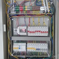 برقکار.برقکاری.برق کار حرفه ای.رفع‌اتصالی