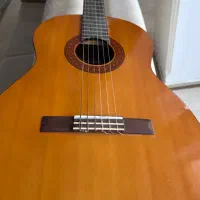 گیتار یاماها c40