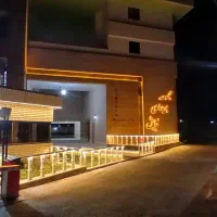 آپارتمان لوکس ۱۴۰متری نوساز زعفرانیه