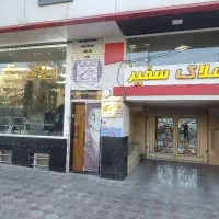 اجاره خانه دربست240متر بر خیابان سینا